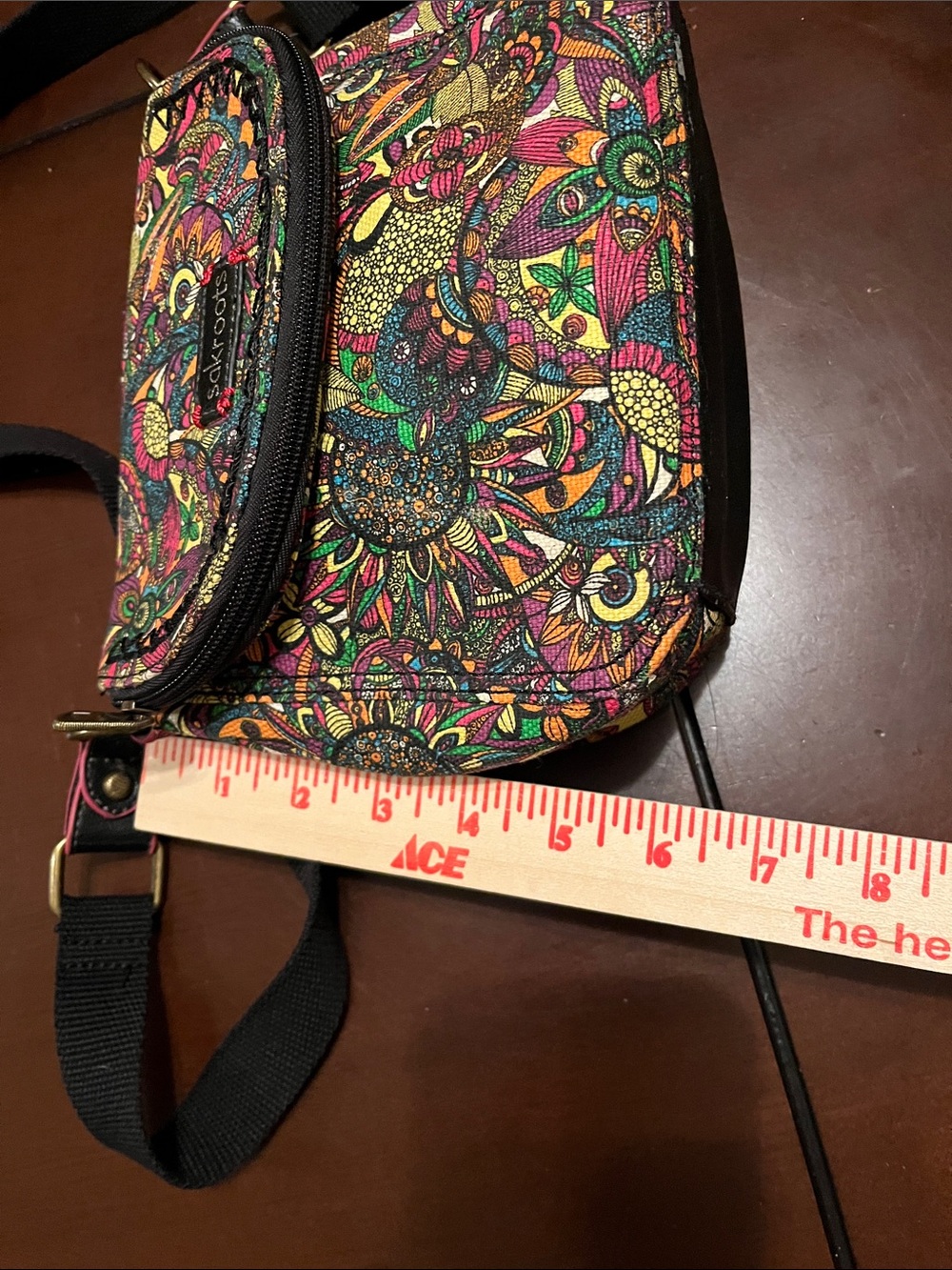 Sakroots Black-Strap Multicolor Floral Crossbody EUC fold over magnetic button - Picture 8 of 12